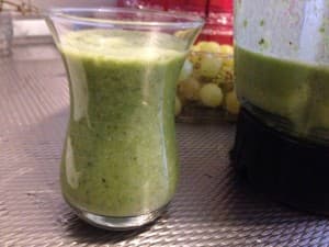 Boerenkoolsmoothie in een glas
